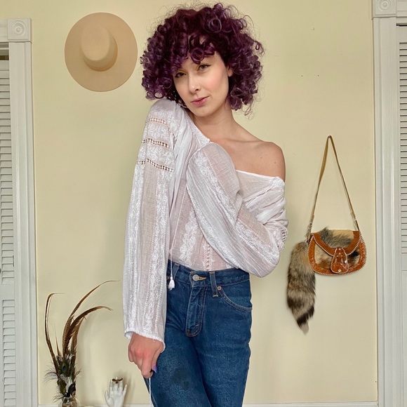 SOLD White Romanian Embroidered Blouse Vintage - Picture 9 of 15